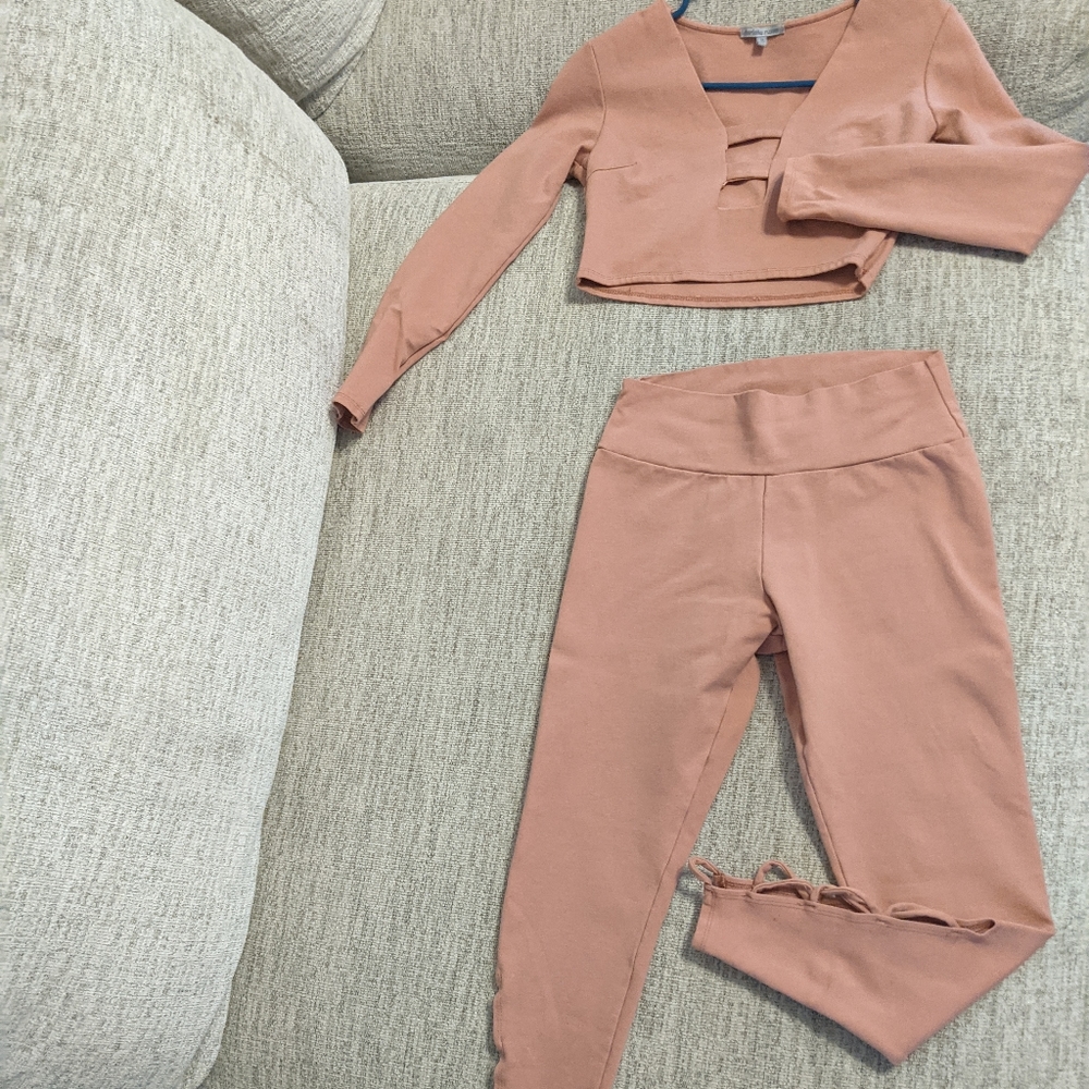 2 piece salmon colored set